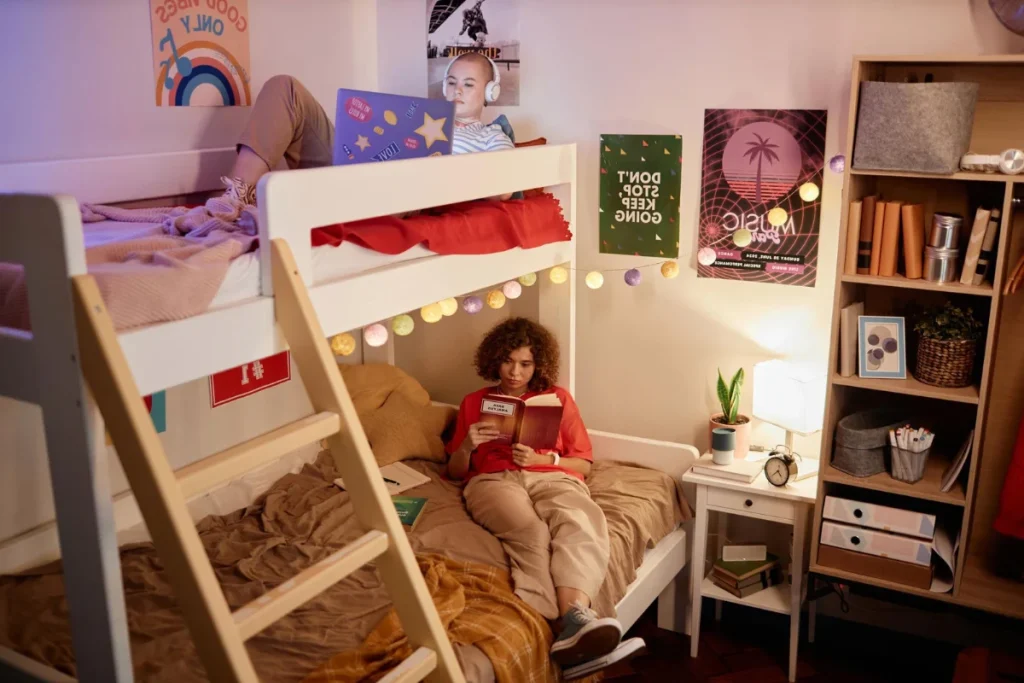 lit hauteur double petite chambre enfant